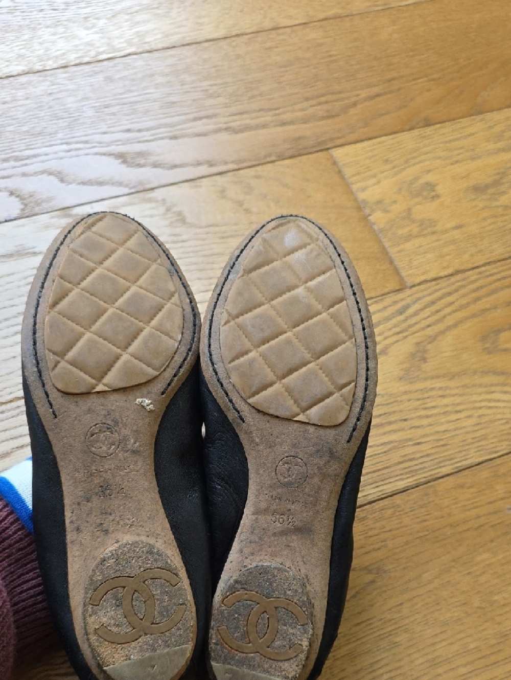 CHANEL Black Leather Elastic Topline Ballet Flats - Picture 5 of 8